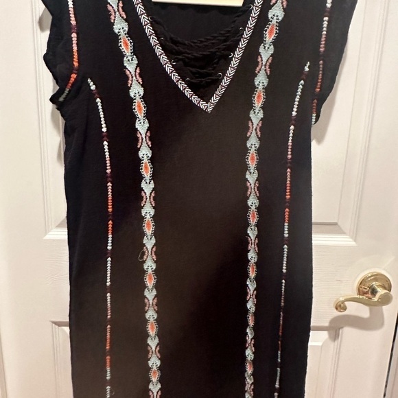 Jessica Simpson Shift Dress - Picture 2 of 4